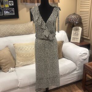 Women’s who what wear dress size XL in cream and black